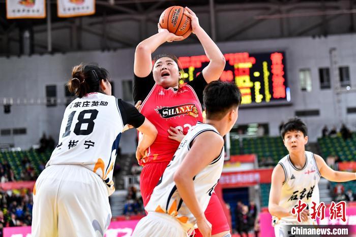 山西竹叶青酒女篮主场大胜石家庄英励女篮，领