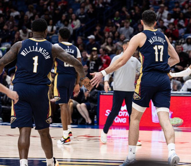 伦纳德复出难救主 快船遭鹈鹕逆转吞败局 小卡单