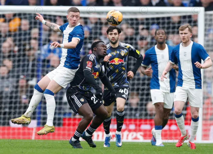 英超豪门夏窗布局加速 球员离队与主帅更替引发