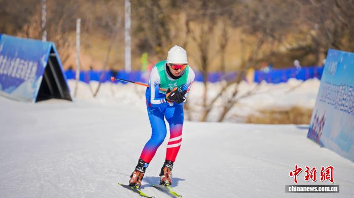 陕西延安黄龙山冰雪基地正式揭幕2025-2026赛季全